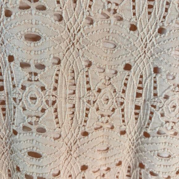 Ronni Nicole 3/4 Bell Sleeve Pink Lace Knee Length Dress Size 10 - Picture 3 of 11